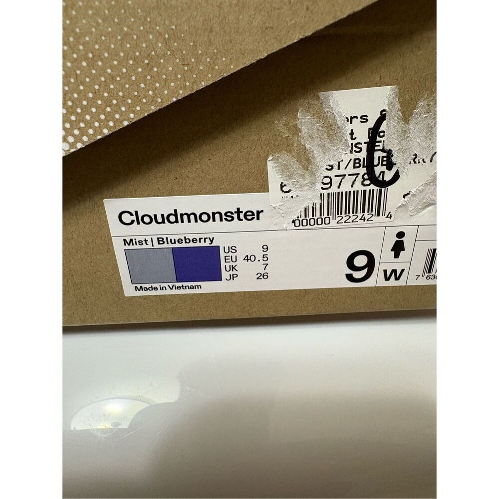 Size 9 - Women’s On Cloudmonster white/red shoes - Picture 7 of 7